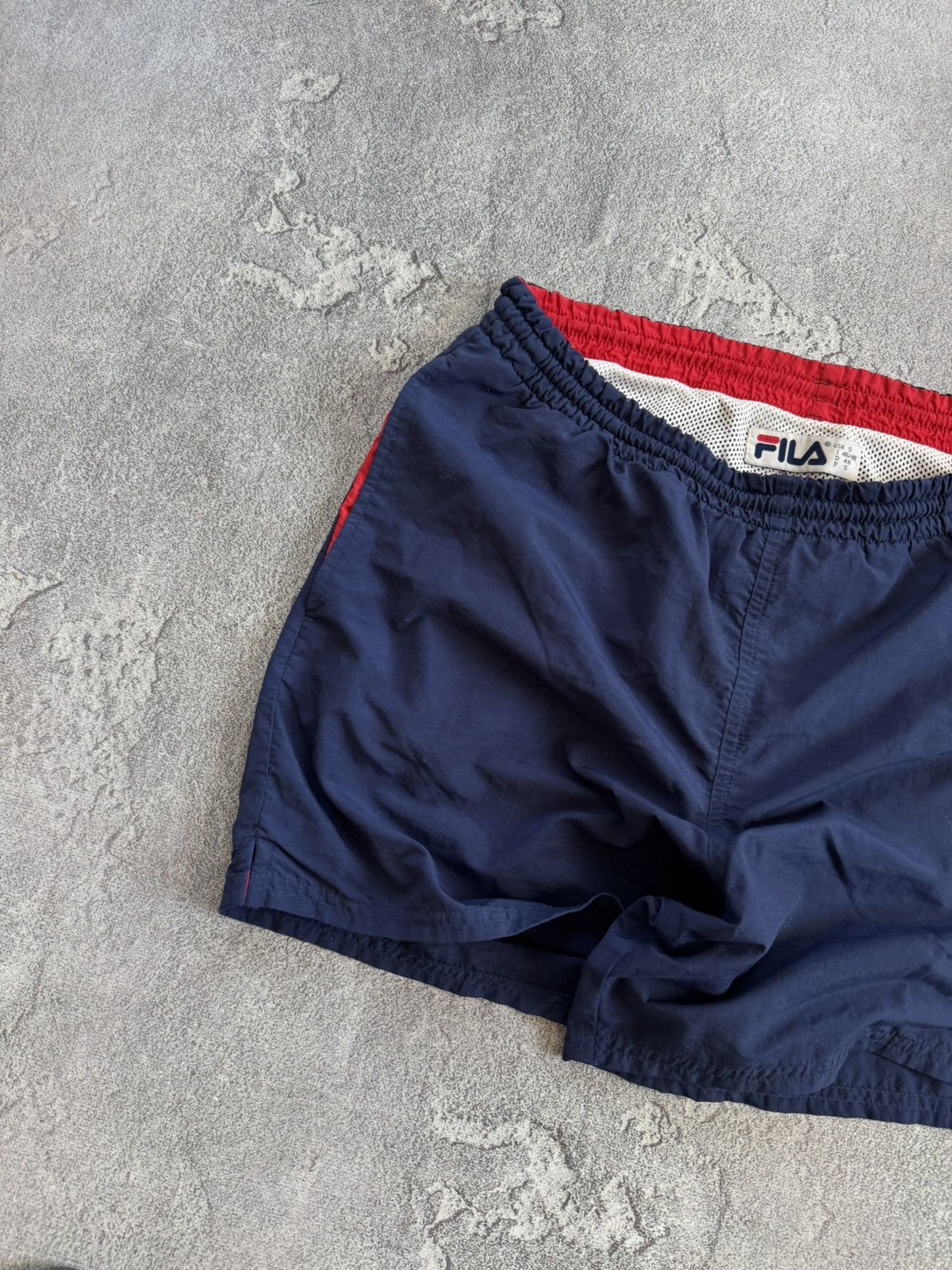Fila Fila S/size vinatge retro nylon shorts 🩳 90s Size US 30 / EU 46 - 2 Thumbnail