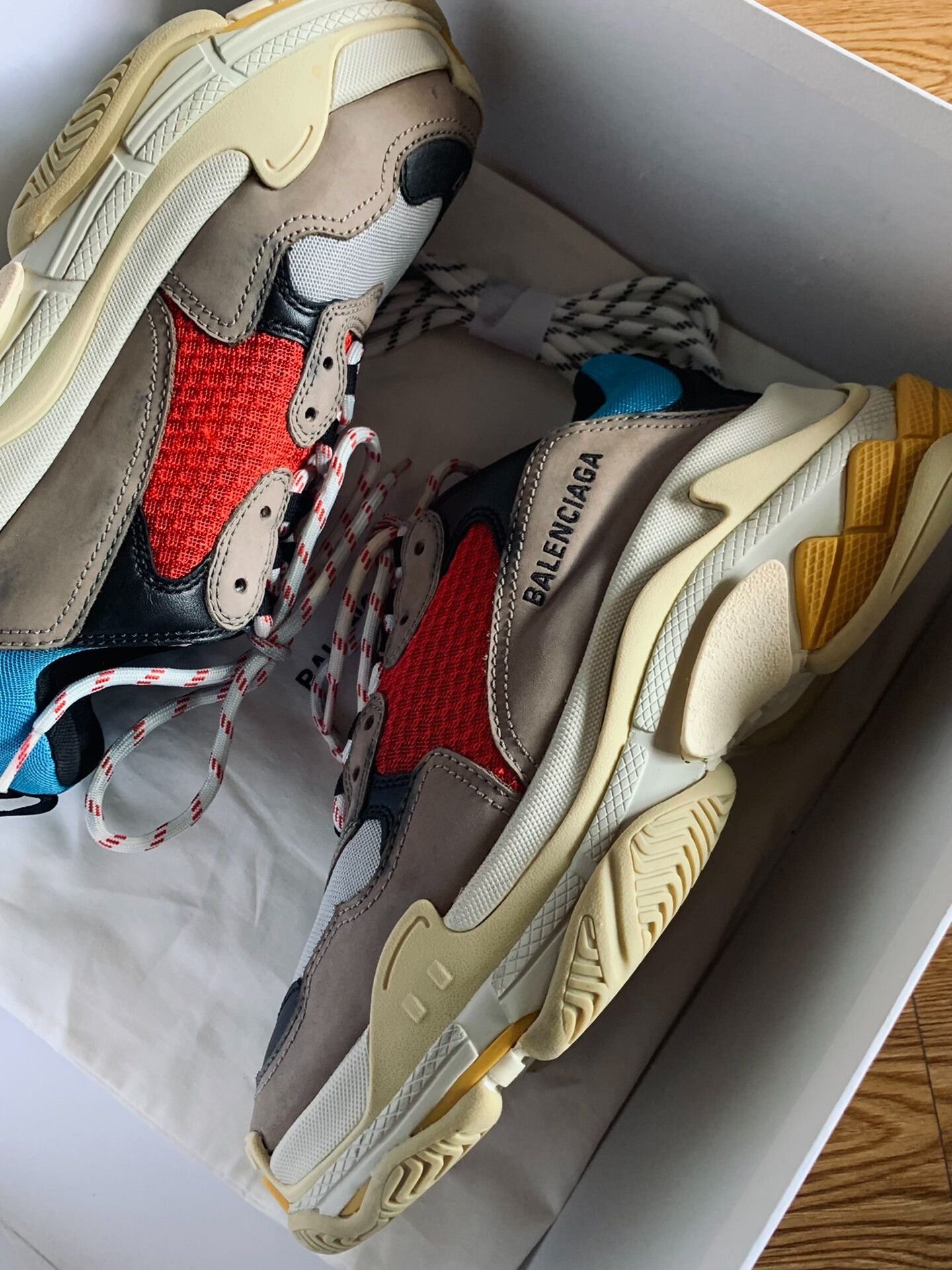 Balenciaga Balenciaga Triple S Sneakers Size US 8 / EU 41 - 1 Thumbnail