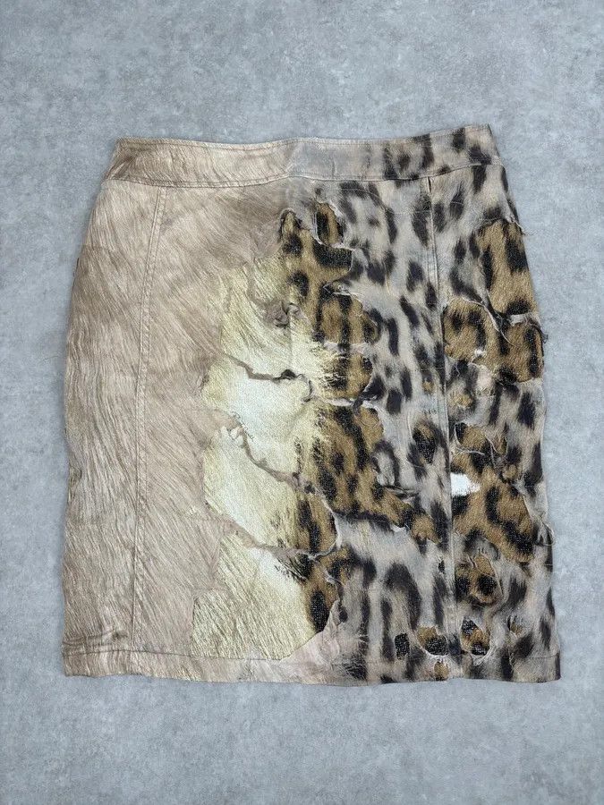 Roberto Cavalli 1990s Roberto Cavalli Beige Denim Destructured Leopard Skirt Size 30" / US 8 / IT 44 - 4 Thumbnail