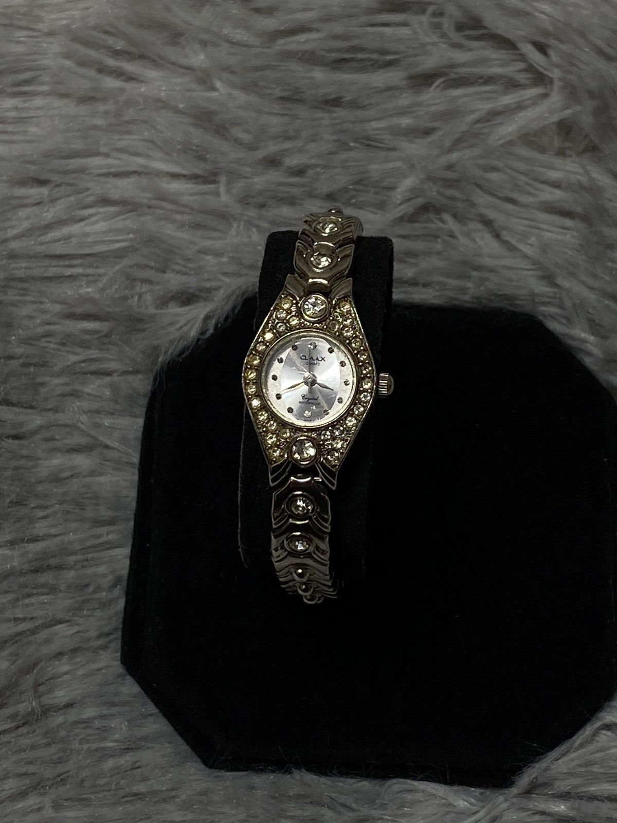 Vintage Elegant Omax Crystal Watch - Japanese Brand Size ONE SIZE - 3 Thumbnail