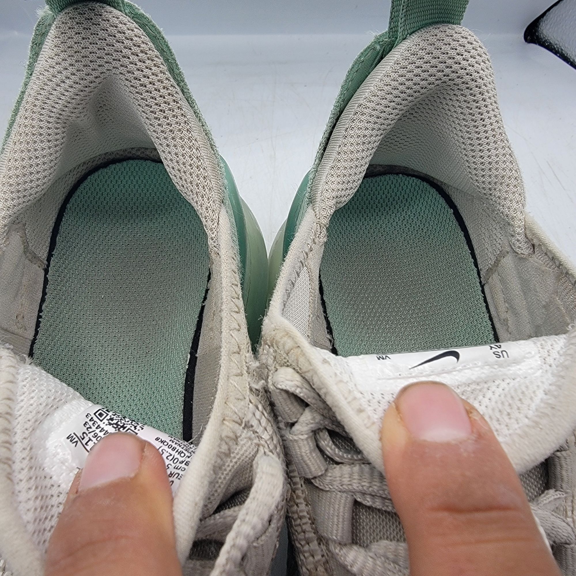 Nike Nike Air Max 270 GS Womens 5.5 Summit White Emerald Rise Sho Size US 5.5 / IT 35.5 - 9 Thumbnail