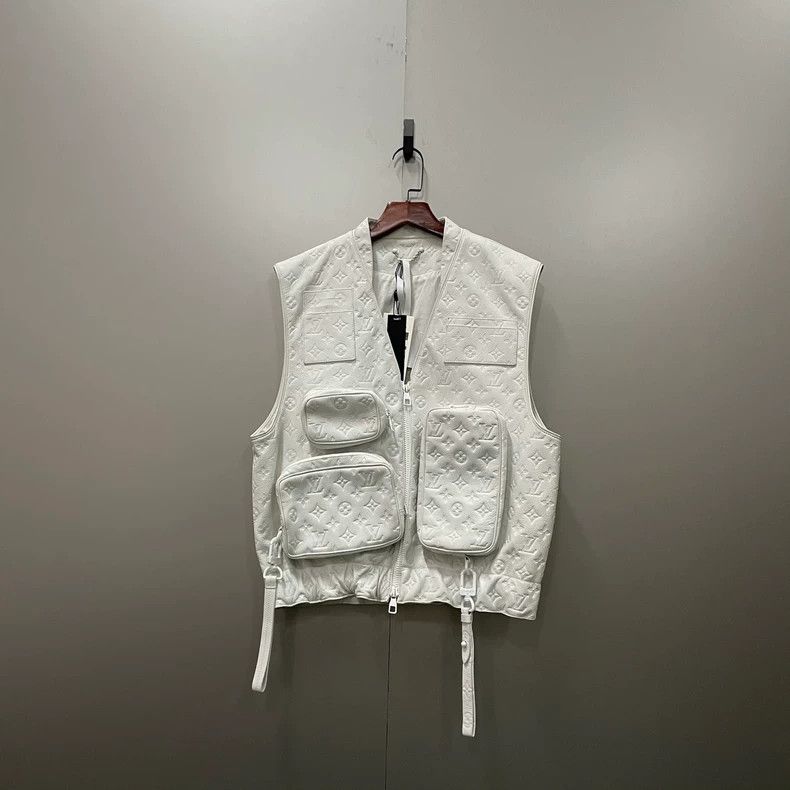 Louis Vuitton Louis Vuitton White old flower full print waistcoat vest 25 Size 50R - 1 Thumbnail