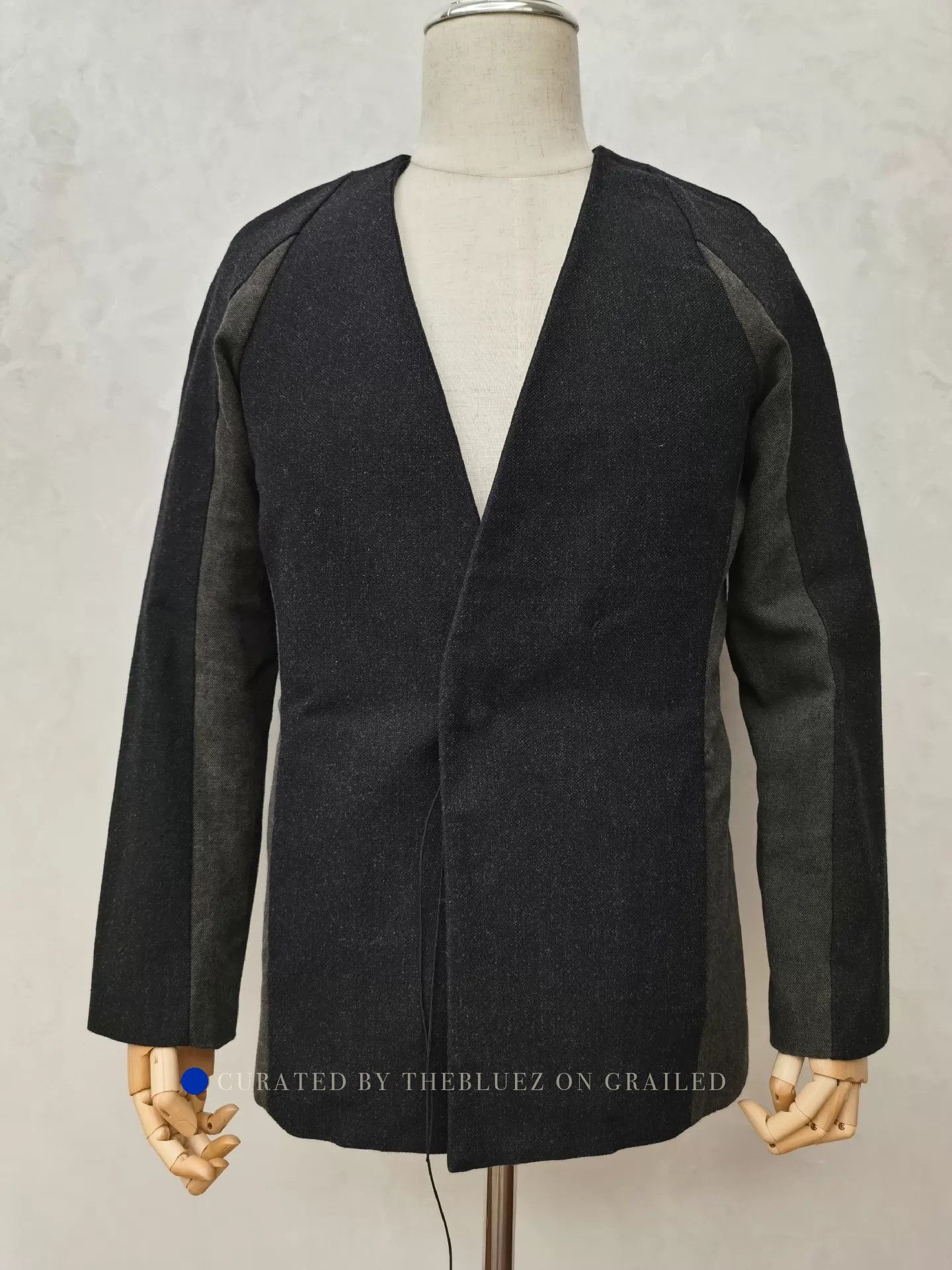 Individual Sentiments Sleek Collarless Black Blazer in Size S Size US S / EU 44-46 / 1 - 1 Thumbnail
