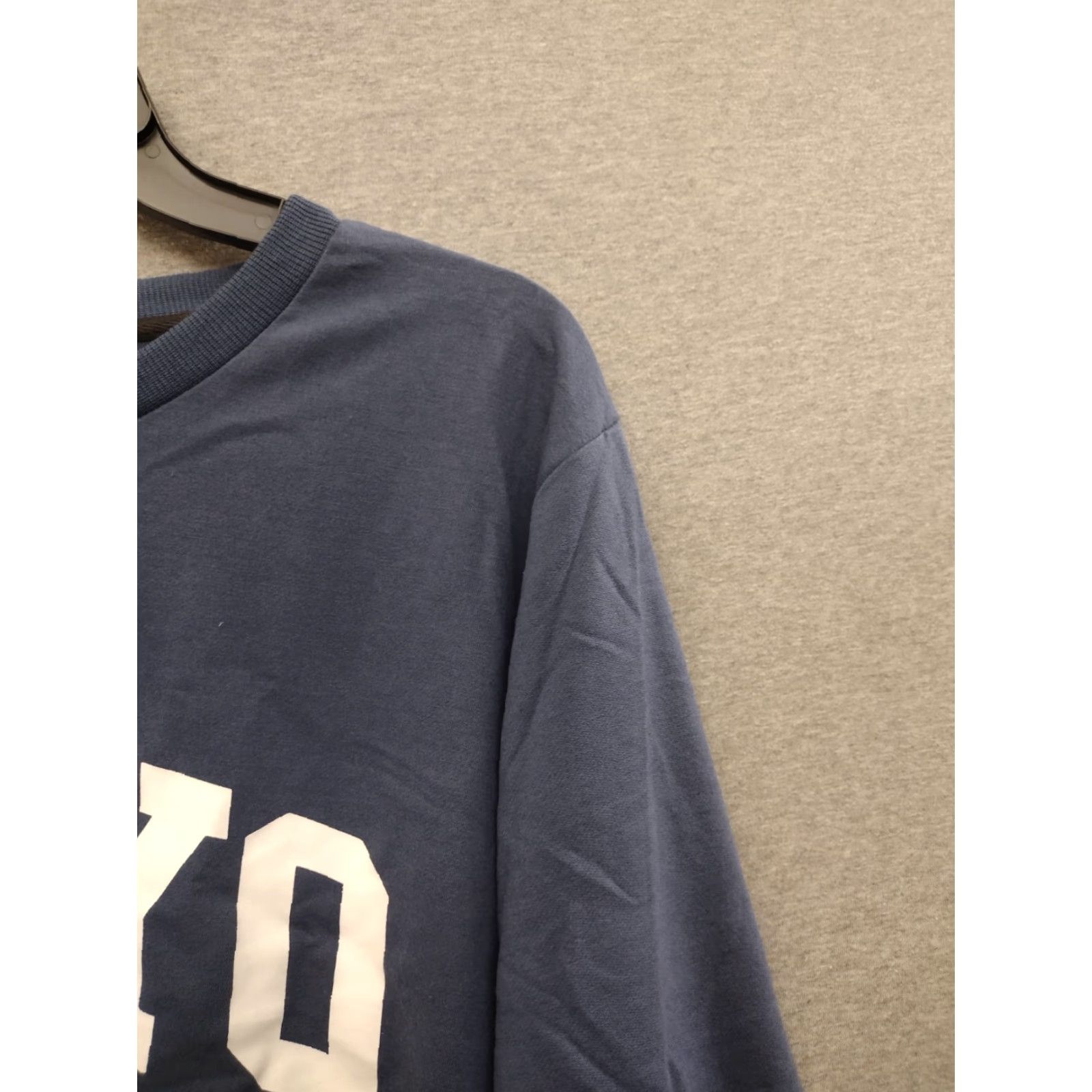Vintage Unbranded Men’s Sweatshirt XL Blue Crewneck Tokyo Print Sweatshirt Mens XL Blue Tokyo Print All Seasons 80s 90s Logo Size US XL / EU 56 / 4 - 6 Thumbnail