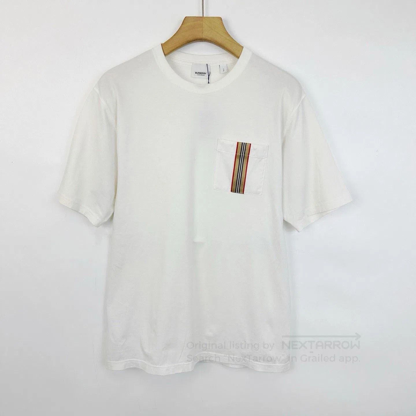 Burberry Burberry White Pocket Check T-Shirt. Size S / US 4 / IT 40 - 1 Thumbnail