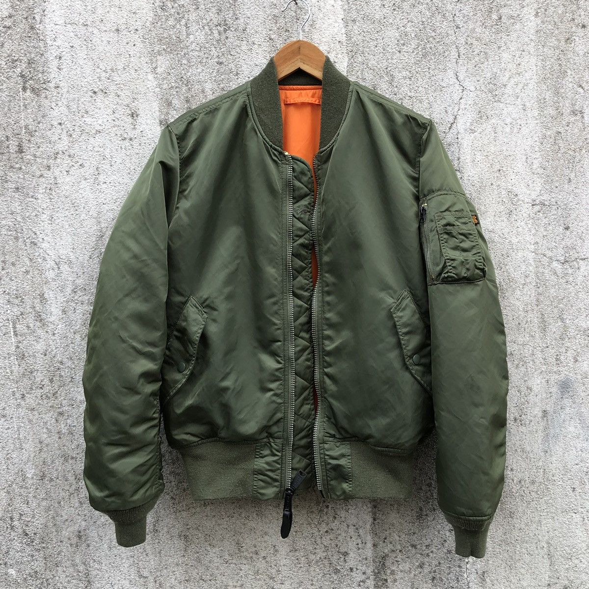 Alpha Industries フライヤーズマンインターミディエイト MA-1 ALPHA INDUSTRIES JACKET, FLYER'S INTERMEDIATE, MA-1 - circus
