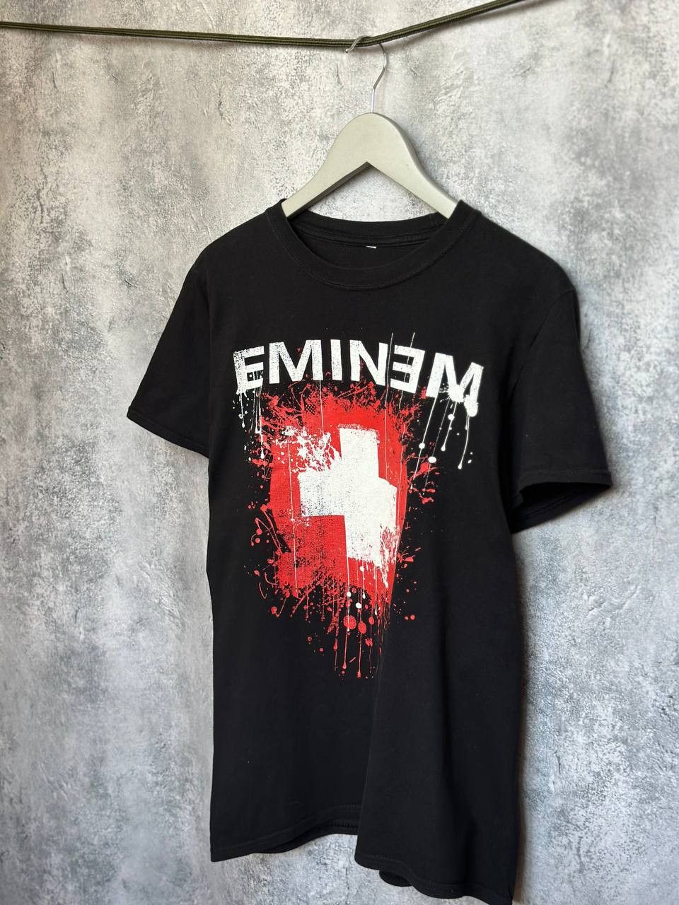 Eminem Vintage EMINEM Recovery Album T Shirt Cross Splattered Logo Size US L / EU 52-54 / 3 - 1 Thumbnail