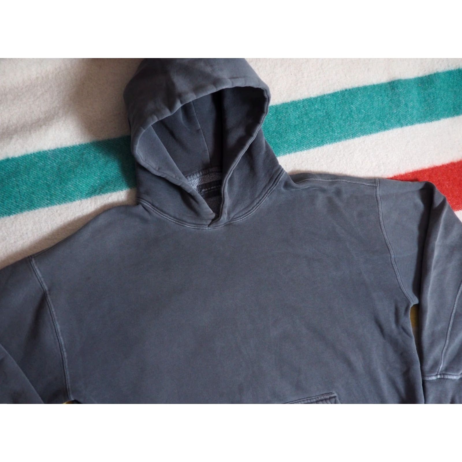 Abercrombie & Fitch VTG Abercrombie & Fitch Hoodie Pullover Hoodie S Men Gray Faded Baggy Essential Hooded Sweatshirt Crew Neck Winter 2000s Size US S / EU 44-46 / 1 - 3 Thumbnail