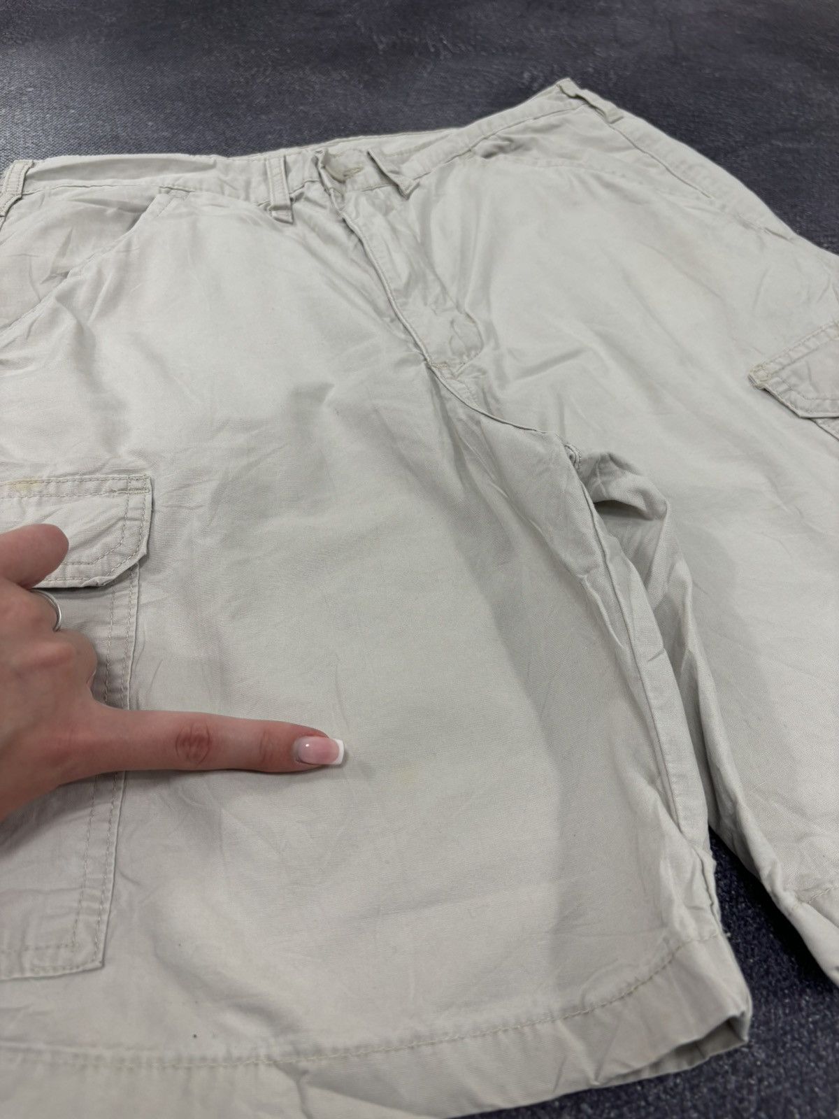 Vintage Vintage Wrangler Y2K Beige Military Hype Cargo Shorts Size US 32 / EU 48 - 7 Thumbnail