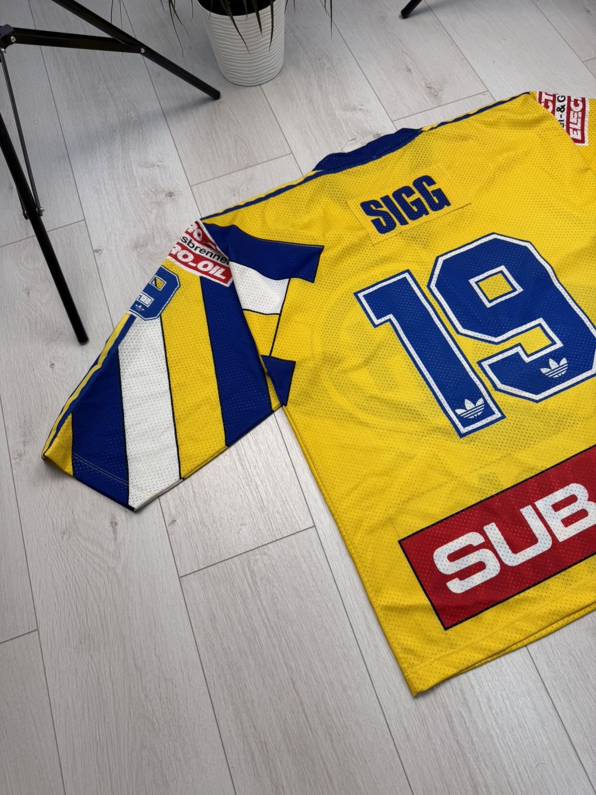 Adidas Vintage Rare Adidas HC DAVOS #19 SIGG 90s Hockey Jersey Size US XL / EU 56 / 4 - 12 Thumbnail