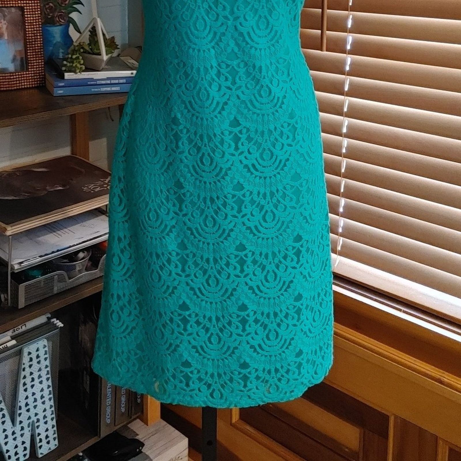 Other Embroidered Lace Sheath Dress from Jessica Howard Size M / US 6-8 / IT 42-44 - 6 Thumbnail
