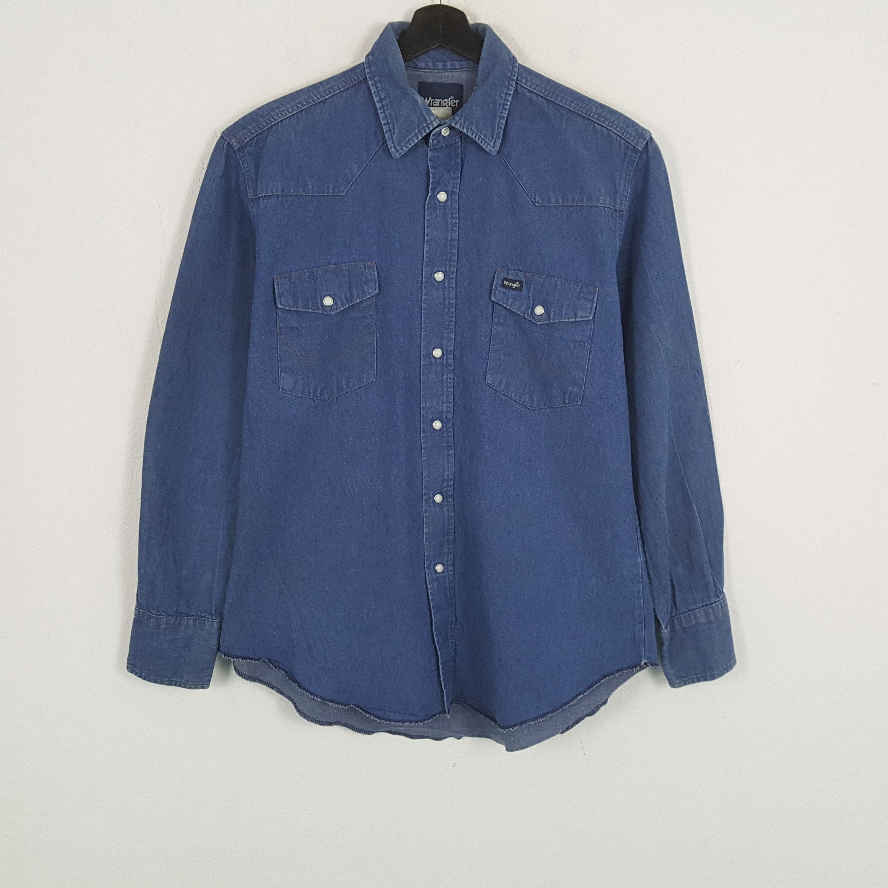 Vintage × Wrangler WRANGLER Classic Style Double Pocket Shirt Size US L / EU 52-54 / 3 - 1 Thumbnail
