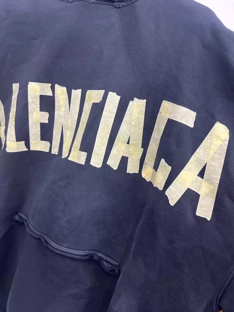 Balenciaga Balenciaga Logo monogrammed hooded sweatshirt in a loose-f Size US M / EU 48-50 / 2 - 3 Thumbnail