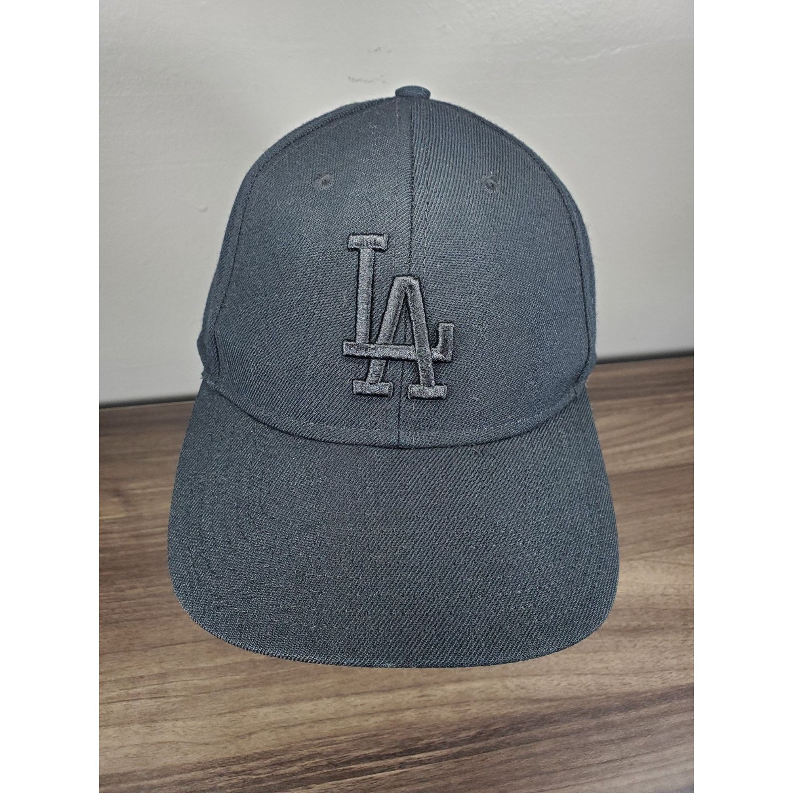 47 Brand × MLB Los Angeles LA Dodgers MLB All Black Strapback Hat Cap OSFA Size ONE SIZE - 4 Thumbnail