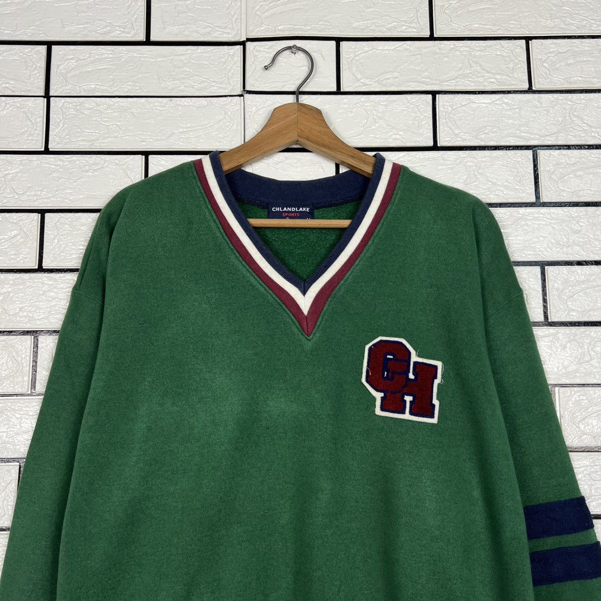 Vintage 90s CHLADLAKE GH Logo Old Retro V Neck Sweatshirt #4021-C183 Size US L / EU 52-54 / 3 - 2 Thumbnail