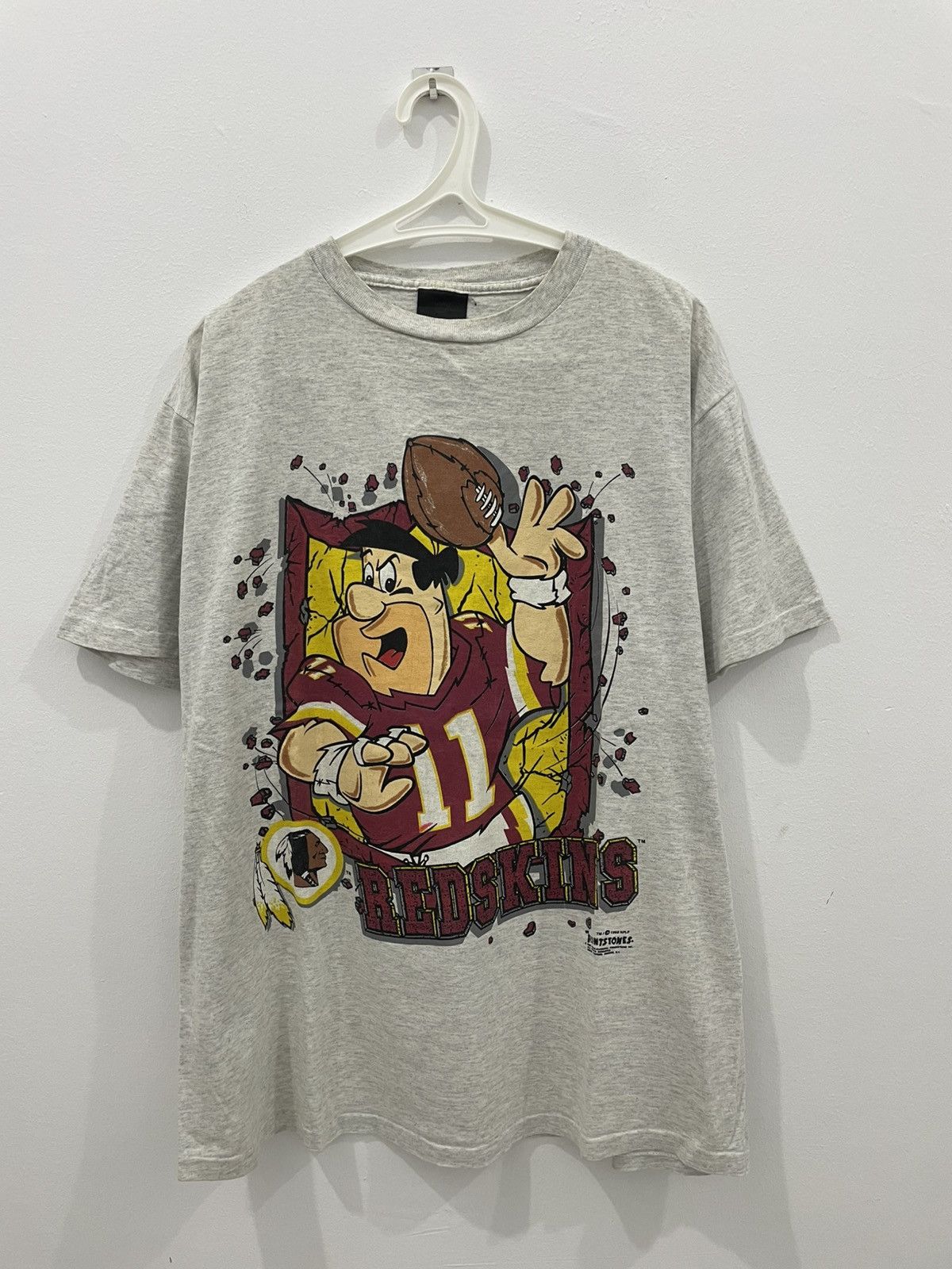 Vintage vintage 90s Flintstones Fred Redskins Size US L / EU 52-54 / 3 - 1 Thumbnail