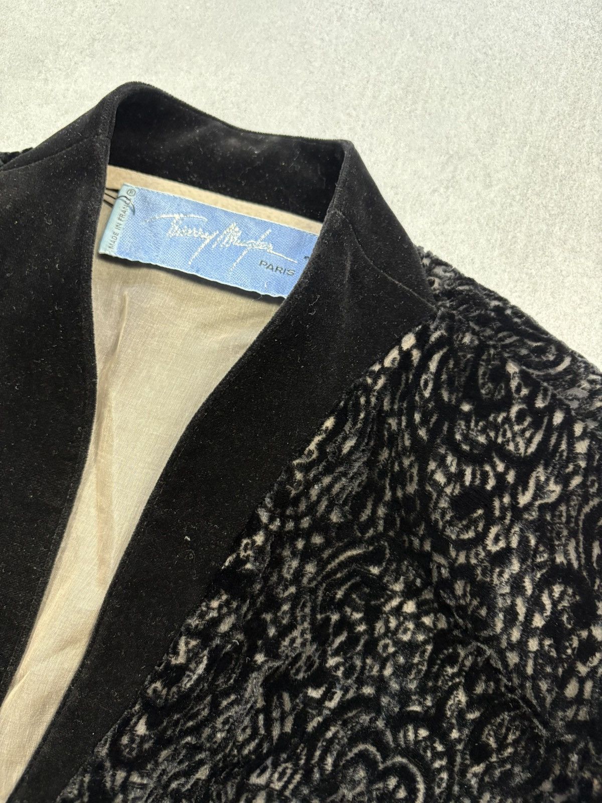 Thierry Mugler Thierry Mugler 1989 Vintage Black Velvet Suit Skirt Set Size M / US 6-8 / IT 42-44 - 8 Thumbnail