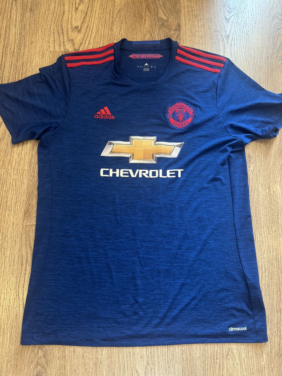 Adidas MANCHESTER UNITED 2016 2017 AWAY SOCCER JERSEY ADIDAS SZ L Size US L / EU 52-54 / 3 - 1 Thumbnail
