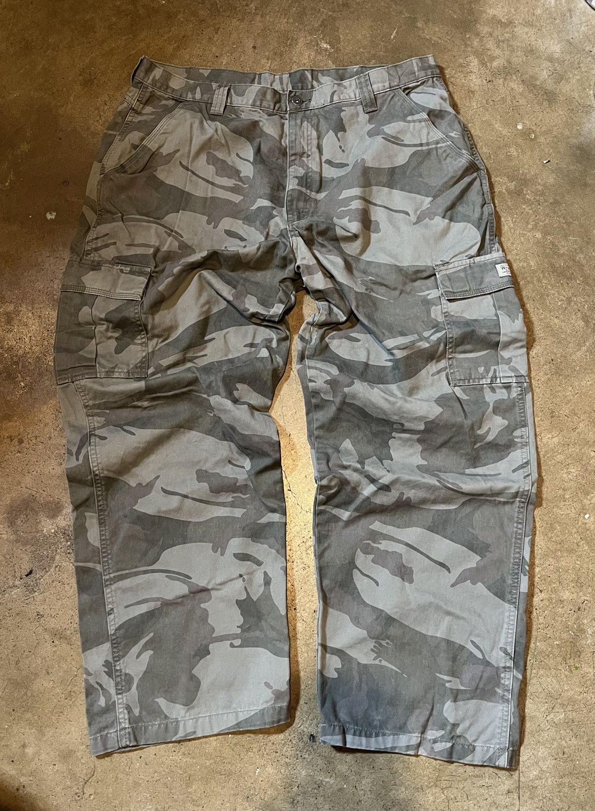 Japanese Brand × Vintage Vintage Style Wrangler Camo Cargo Pants Size US 40 / EU 56 - 1 Thumbnail