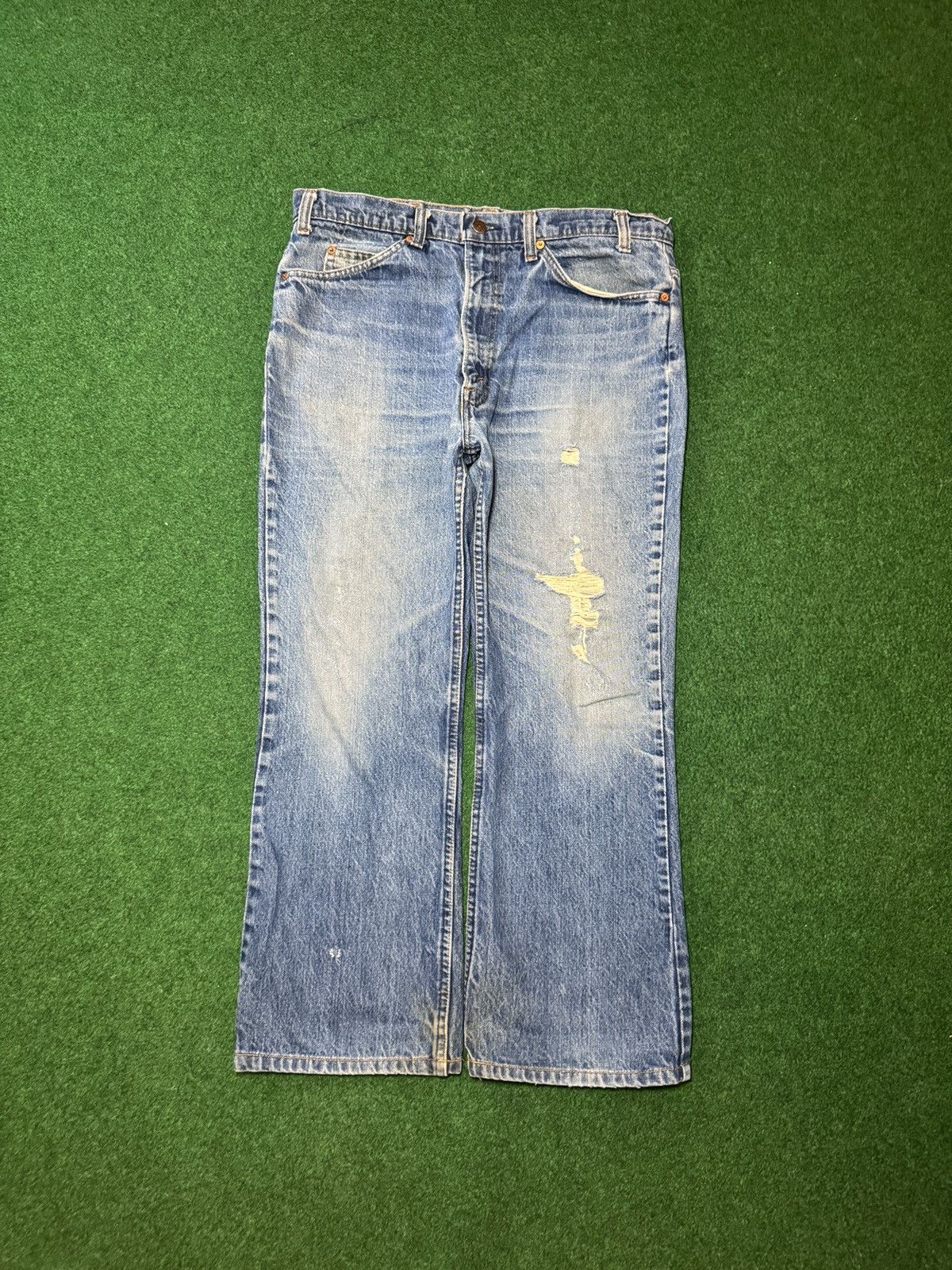 Levi's Vintage Clothing Vintage 70s Levi’s 517 Bootcut Flare Distressed 34x28 Jeans Size US 34 / EU 50 - 1 Thumbnail