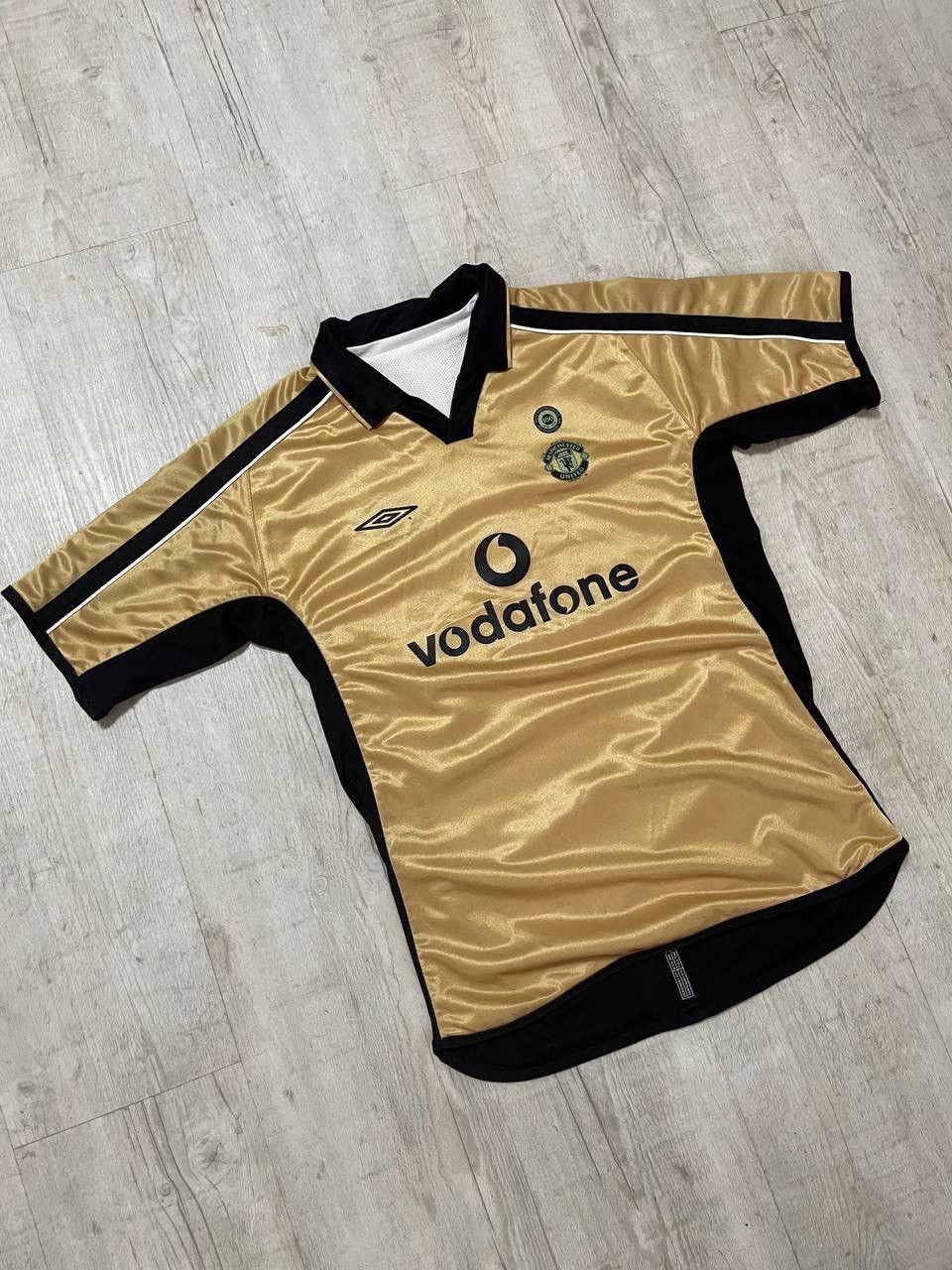 Umbro Manchester United umbro vintage 2002 vodafone soccer jerse L Size US L / EU 52-54 / 3 - 1 Thumbnail