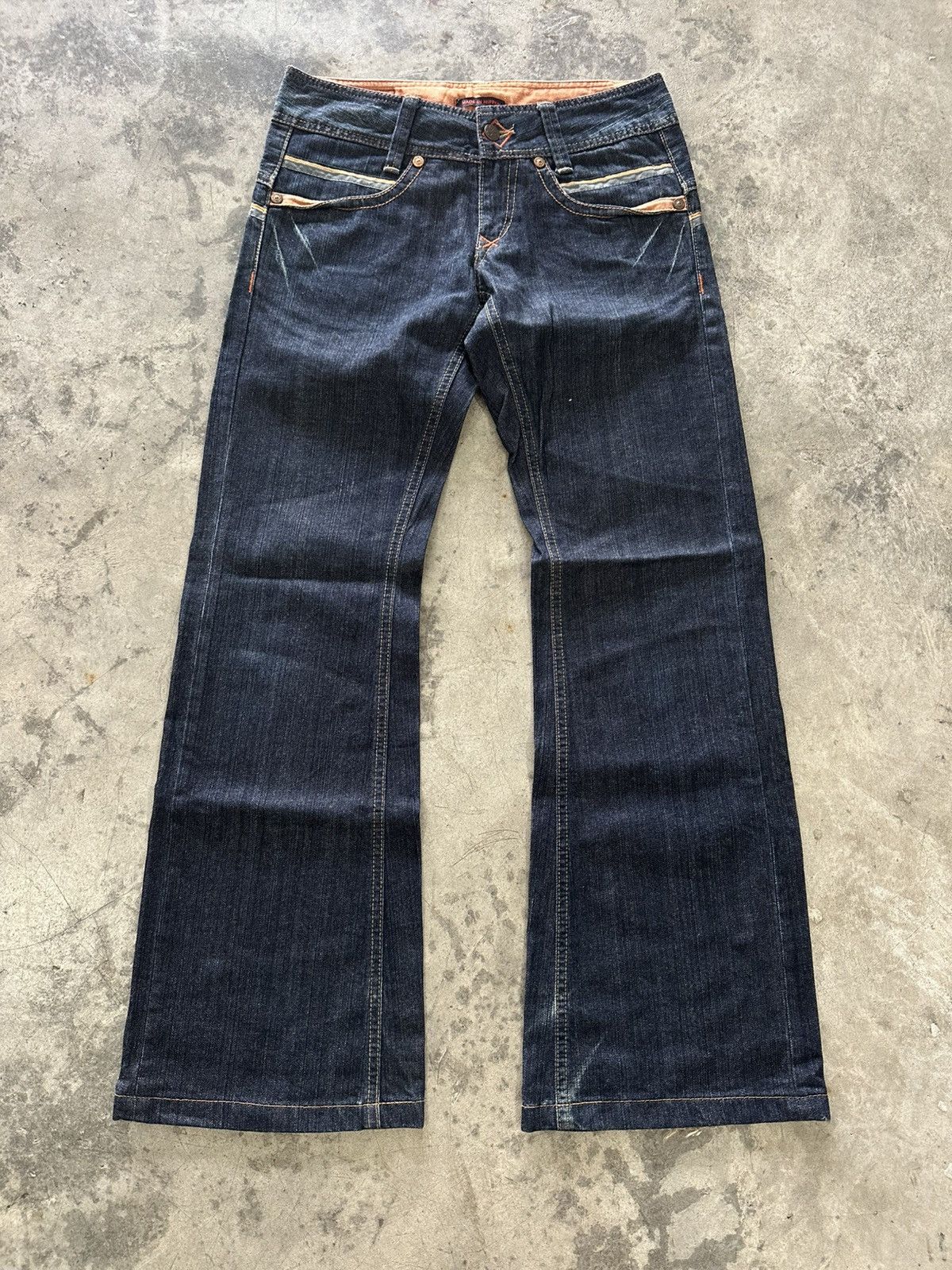 Le Grande Bleu (L.G.B.) ET Boite Flare Jeans Size 29" - 1 Thumbnail