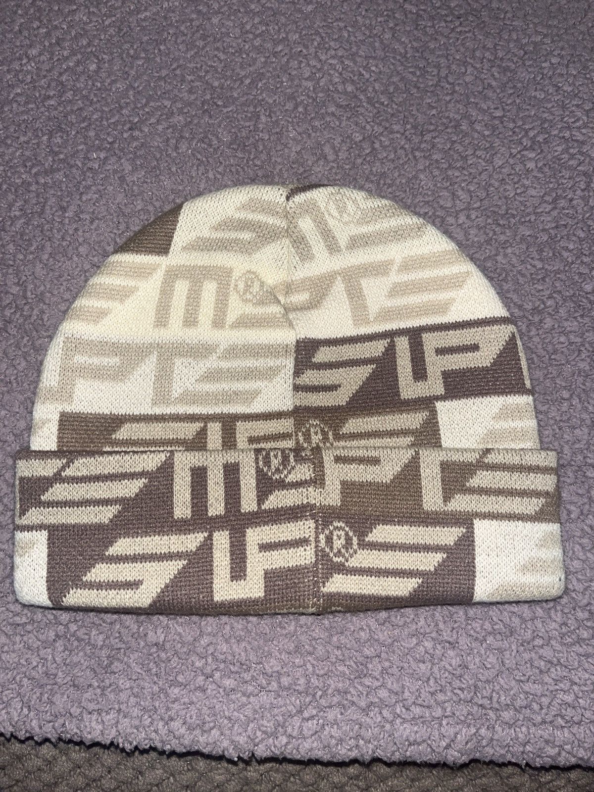 Supreme Supreme Geo Beanie Size ONE SIZE - 1 Thumbnail