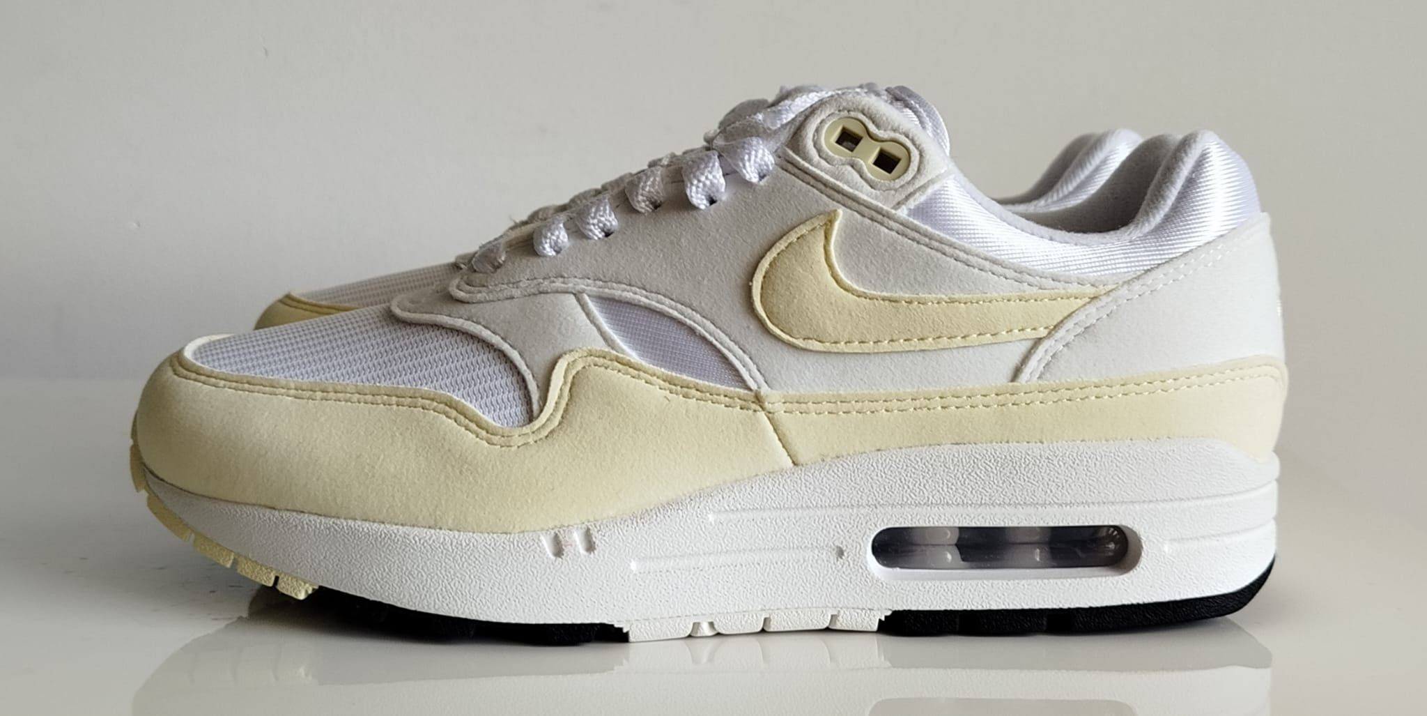 Nike Nike Air Max 1 White Alabaster Size US 7.5 / IT 37.5 - 2 Thumbnail