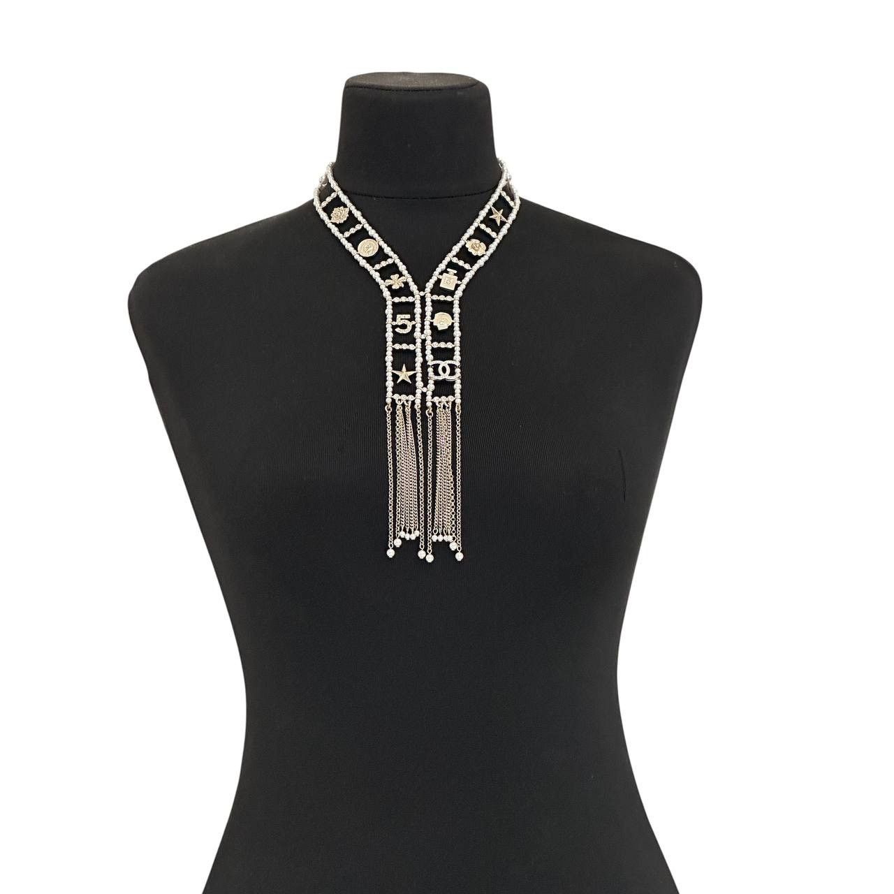 Chanel Chanel Pearl & Charm Statement Necklace Size ONE SIZE - 1 Thumbnail