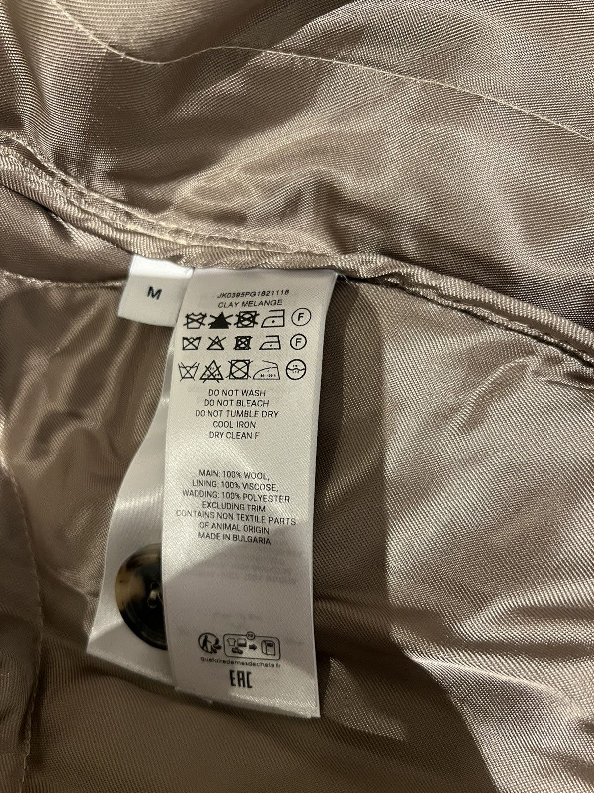 JW Anderson JW Anderson quilted button coat Beige Size M medium Wool Size US M / EU 48-50 / 2 - 14 Thumbnail