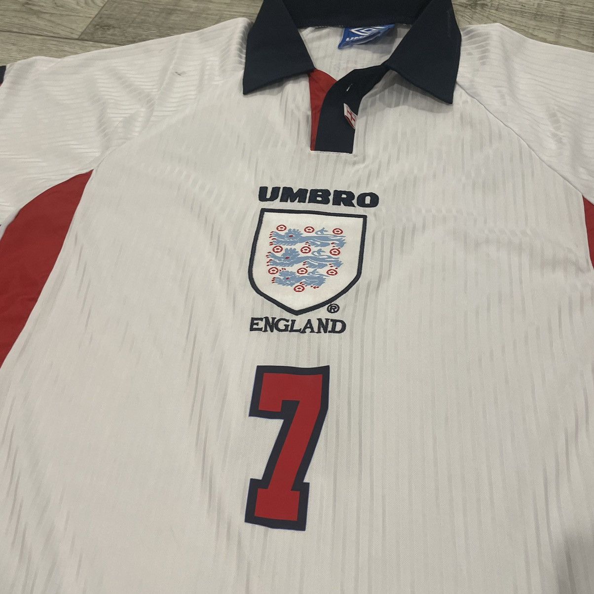 Umbro 90s umbro England 7 jersey BECKHAM TEE SHIRT Size US L / EU 52-54 / 3 - 3 Thumbnail