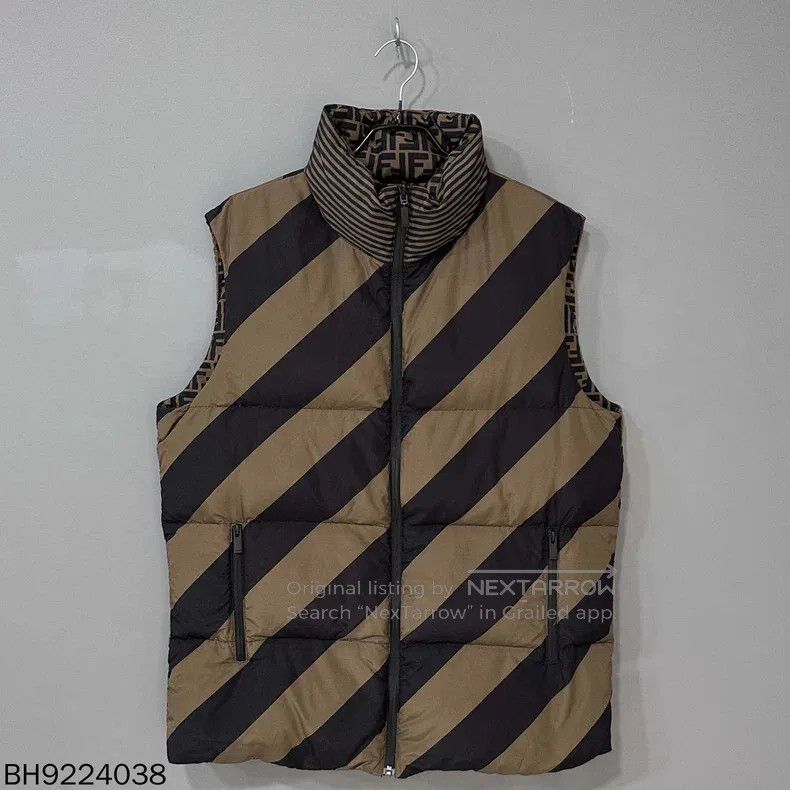 Fendi Fendi Reversible printed puffer vest Size US M / EU 48-50 / 2 - 1 Thumbnail