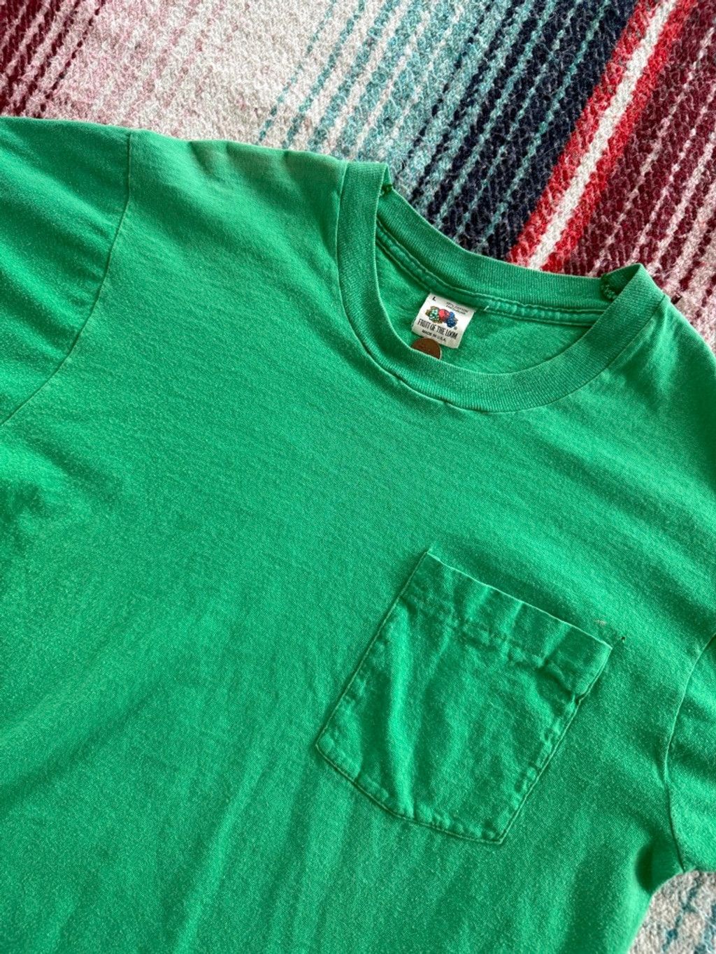 Fruit Of The Loom Vintage Fruit of the Loom Green Short Sleeve Pocket Tee L Size US L / EU 52-54 / 3 - 2 Thumbnail