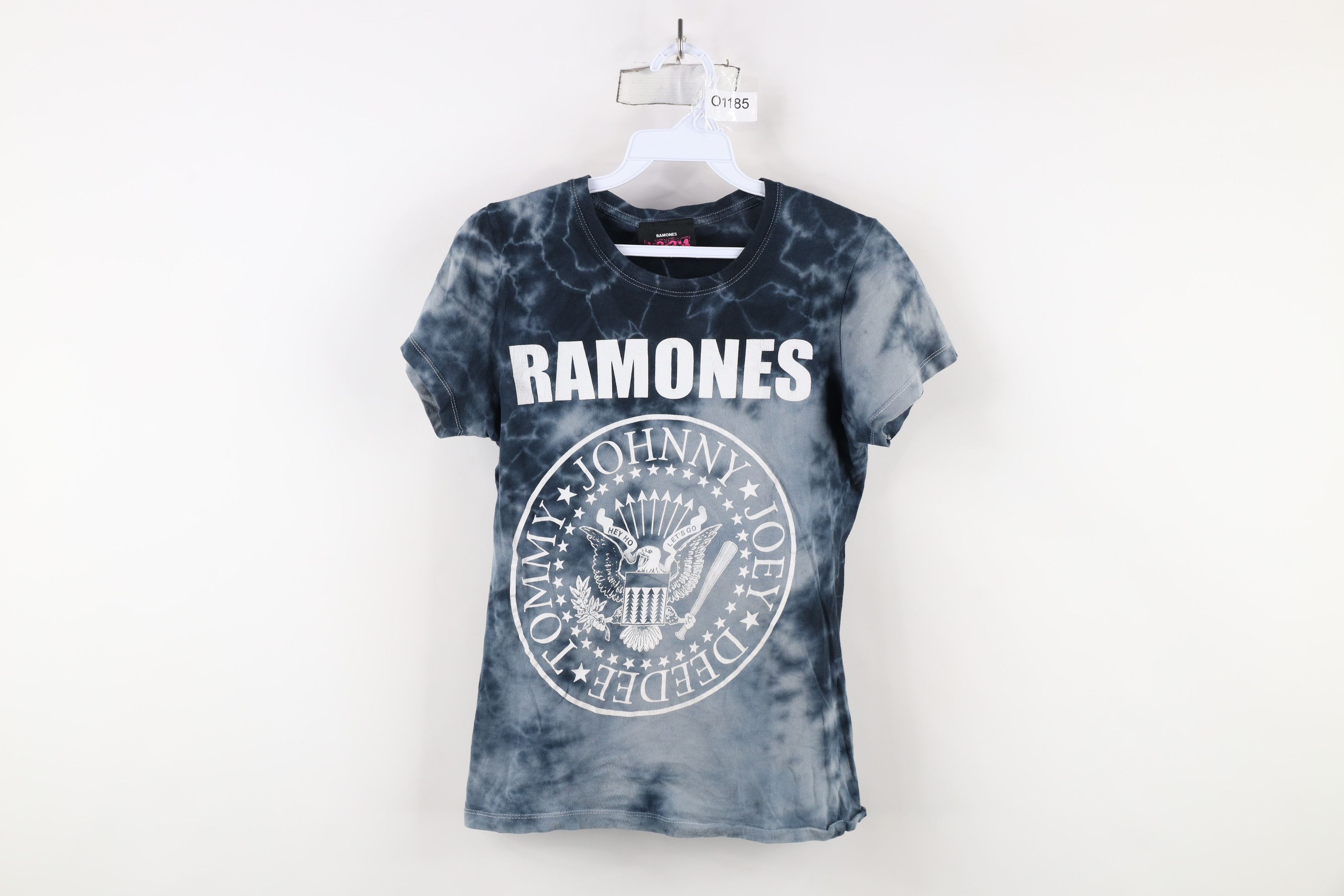 Vintage Vintage 90s Y2K Wash The Ramones Band Short Sleeve T-Shirt Size M / US 6-8 / IT 42-44 - 1 Thumbnail