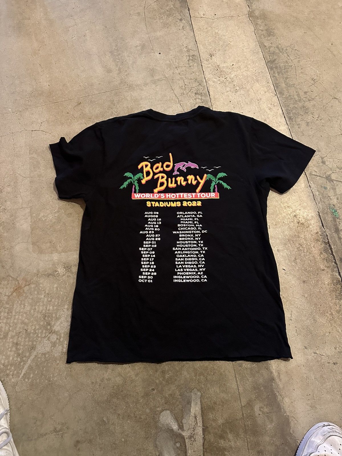 Obey Bad bunny worlds hottest tour tee shirt x obey Size US M / EU 48-50 / 2 - 2 Thumbnail