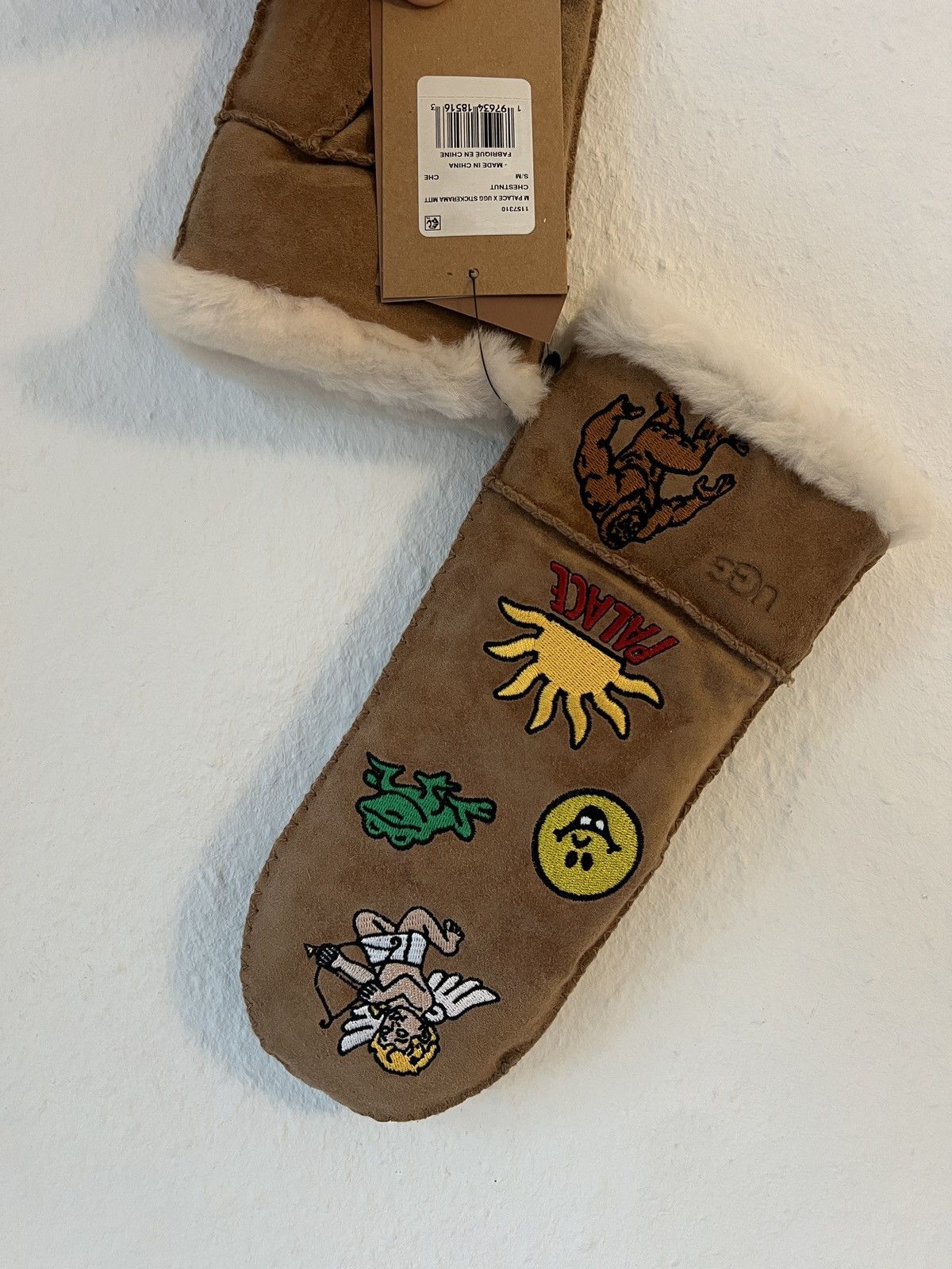Palace × Ugg UGG X PALACE GLOVES Size ONE SIZE - 4 Thumbnail