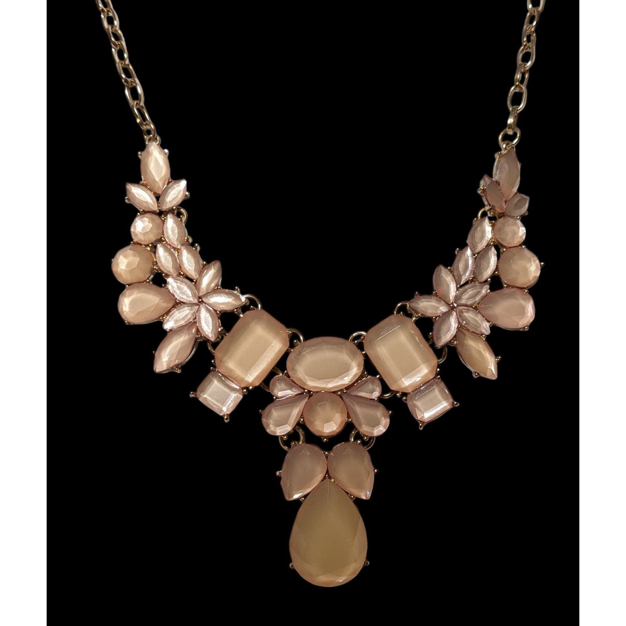 Other Peach Gemmed Charming Charlie Floral Statement Necklace Size ONE SIZE - 2 Thumbnail