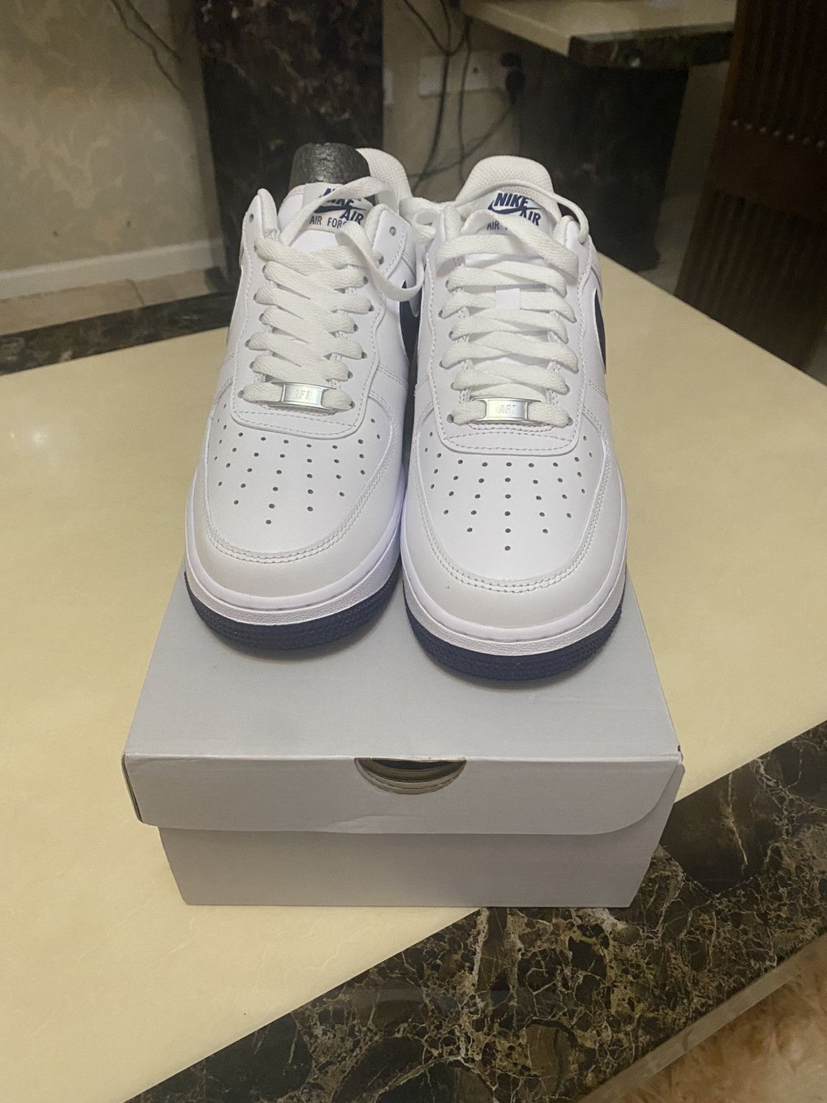 Nike Airforce 1 Size US 8 / EU 41 - 3 Thumbnail