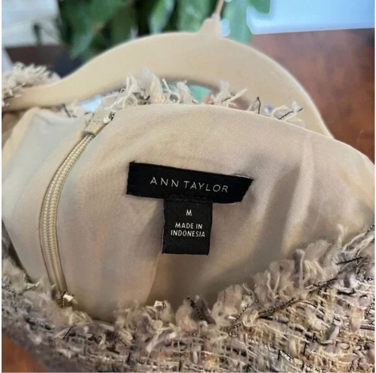Ann Taylor Ann Taylor Fringe Tweed Top/ Size M Size M / US 6-8 / IT 42-44 - 3 Thumbnail