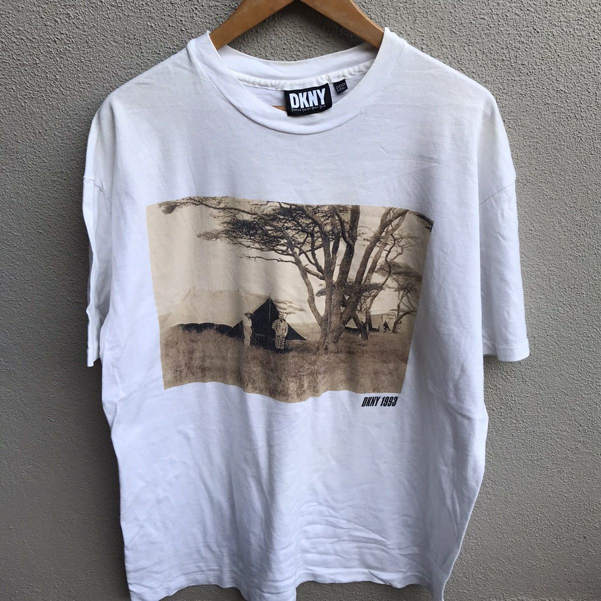 DKNY Vintage 90s DKNY photo art tee usa Size US XL / EU 56 / 4 - 2 Thumbnail