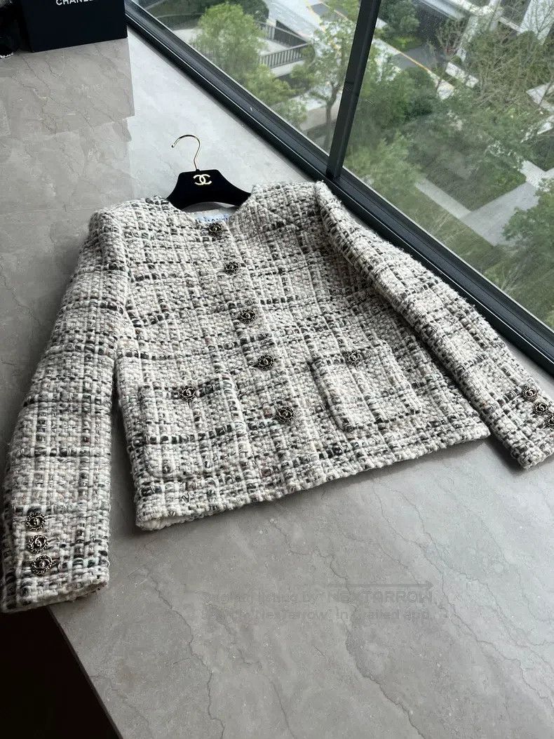 Chanel Chanel Forest series milk colour white forest jacket Size XS / US 0-2 / IT 36-38 - 1 Thumbnail