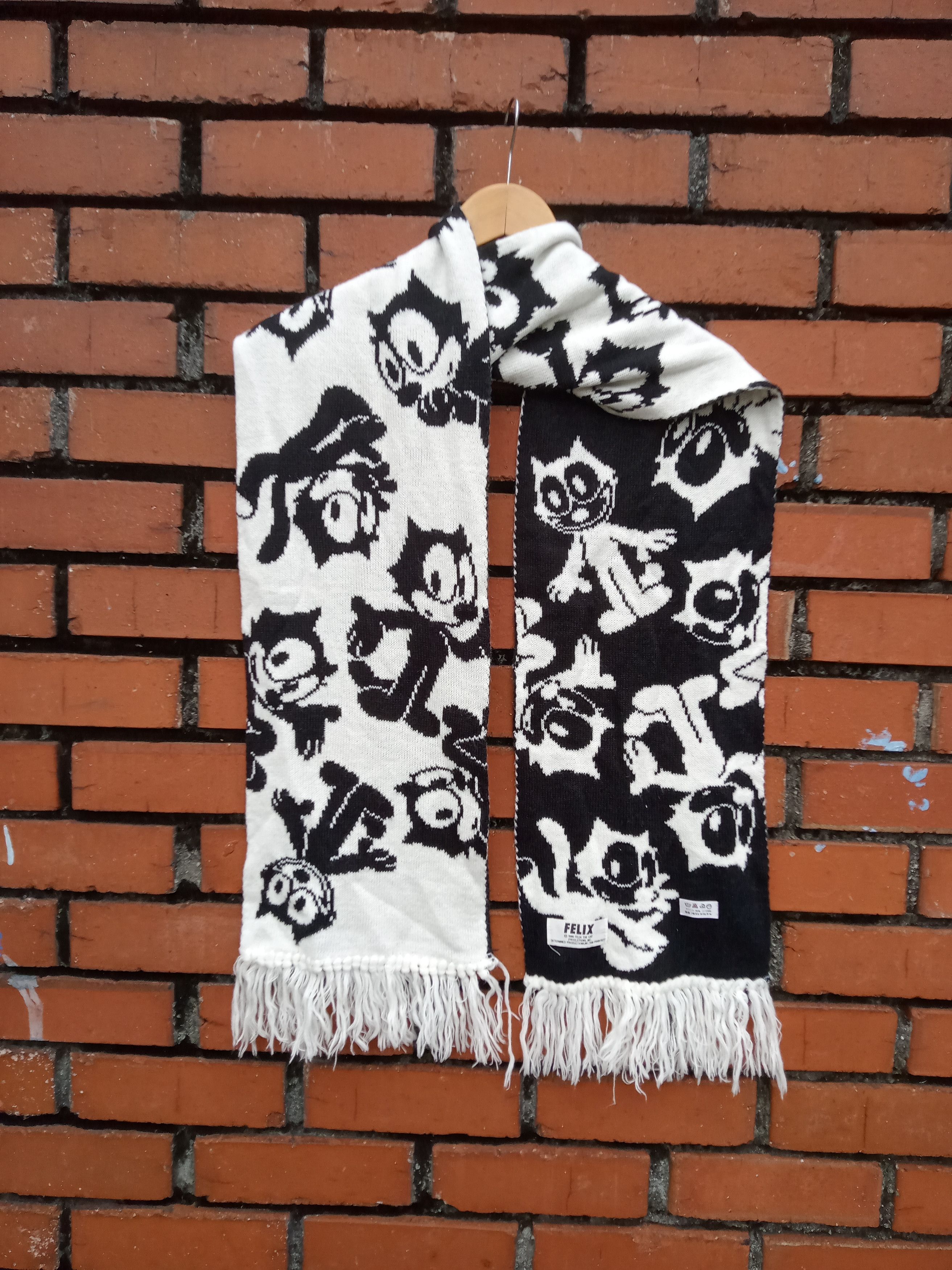 image of Anima x Cartoon Network Vintage Felix The Cat Mafla in Black White, Men's