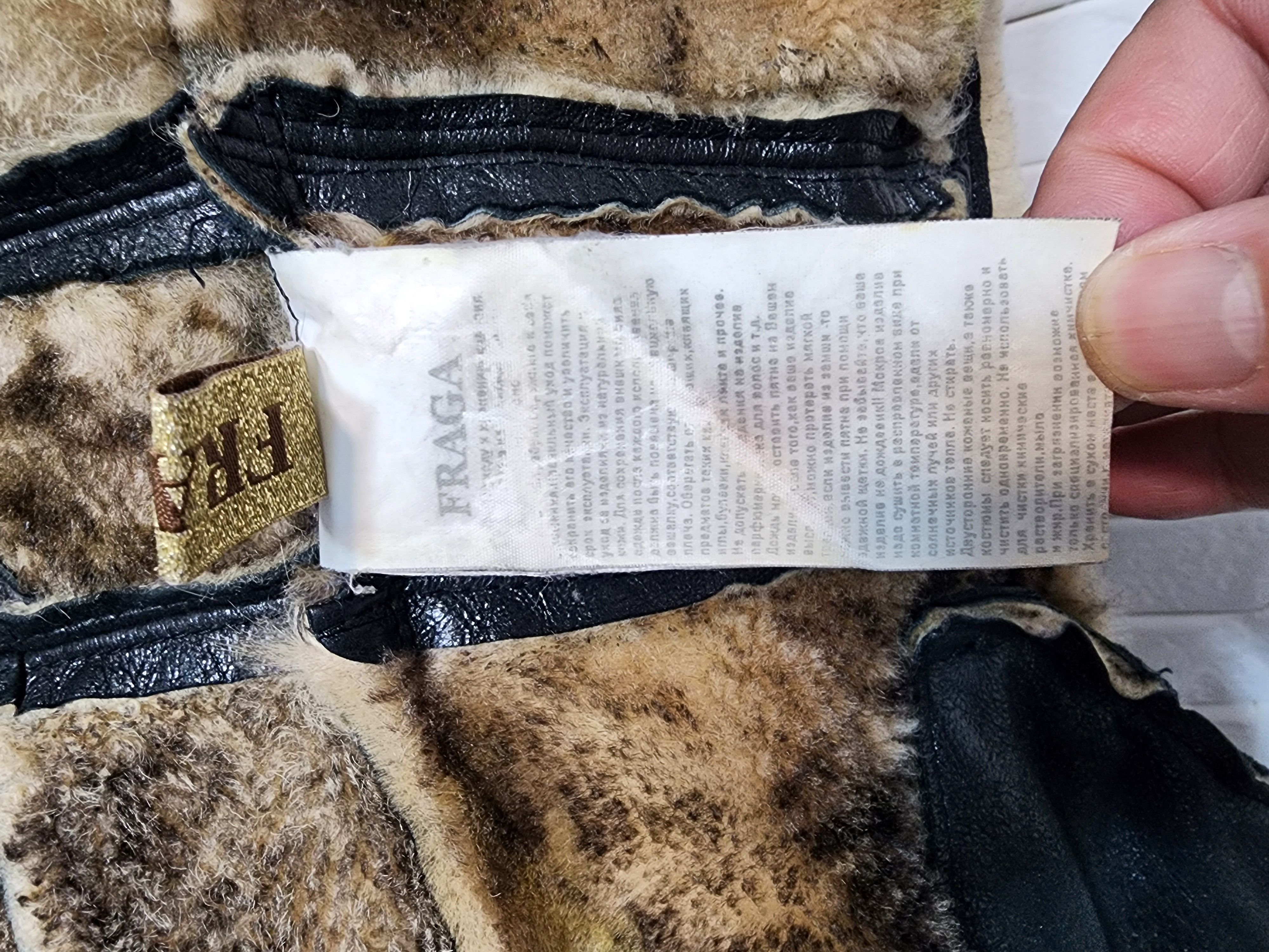Furla Black Sheepskin Coat: Women's Fur Hood Winter Outwear Size M / US 6-8 / IT 42-44 - 8 Thumbnail