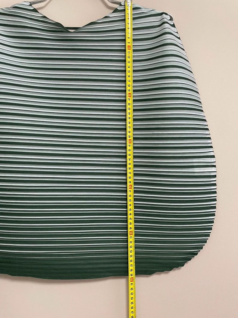 Issey Miyake Issey Miyake Green Balloon top Size L / US 10 / IT 46 - 3 Thumbnail