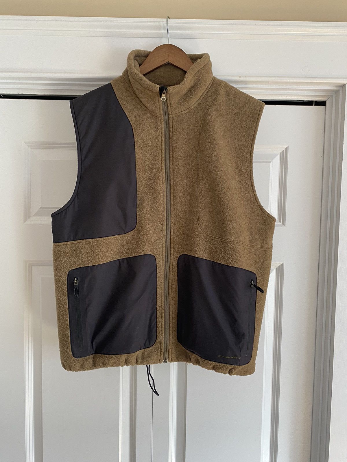 Oakley 00’s Oakley Tech Vest Size US L / EU 52-54 / 3 - 6 Thumbnail