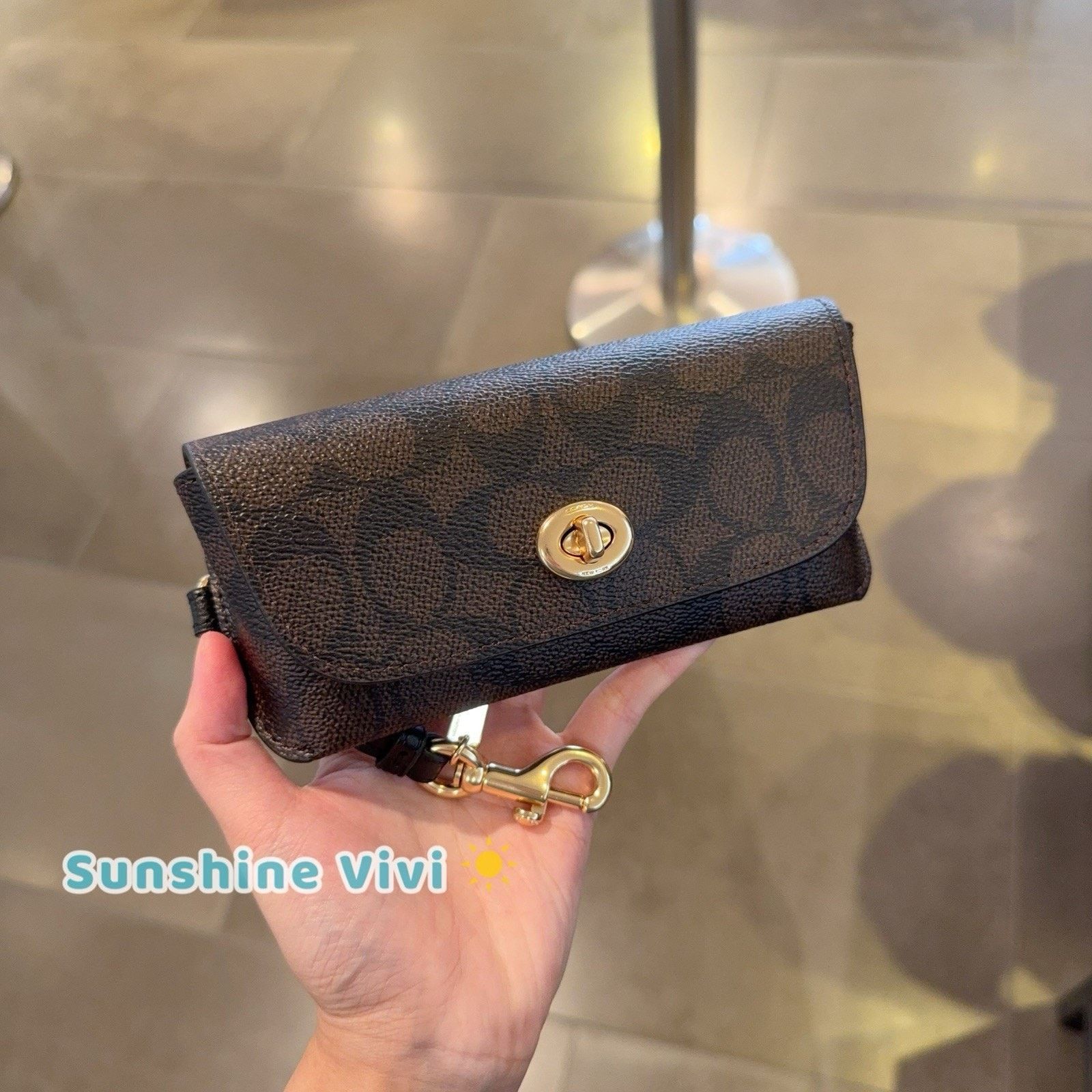 NWT Coach Sunglass Case CZ207 Leather WALNUT/BLACK