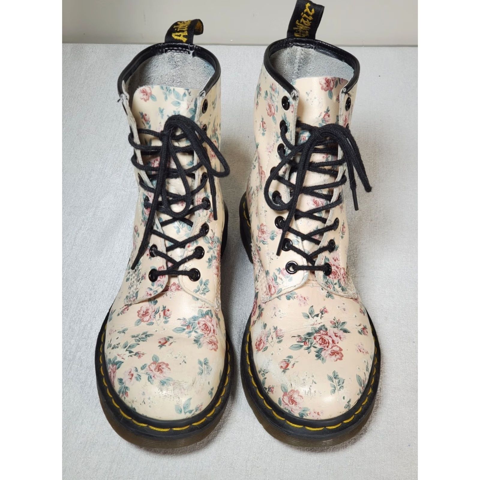 Dr. Martens VINTAGE Dr. Martens 1460 Boots Women’s US 8 Pink Rose 8-Eye Leather Softy T Combat Casual Workwear Grunge Hippie Retro Streetwear Flower Roses Size US 8 / IT 38 - 7 Thumbnail