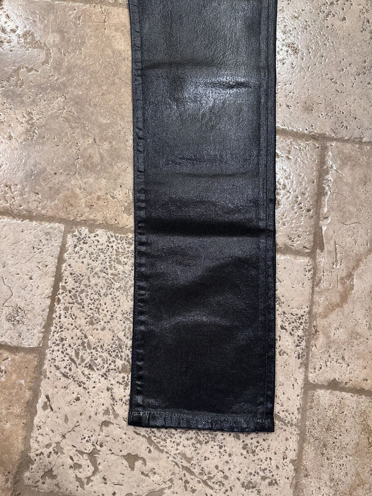 Saint Laurent Paris Saint Laurent Paris 2020 D24 Oil Coated Black Denim Size US 34 / EU 50 - 2 Thumbnail