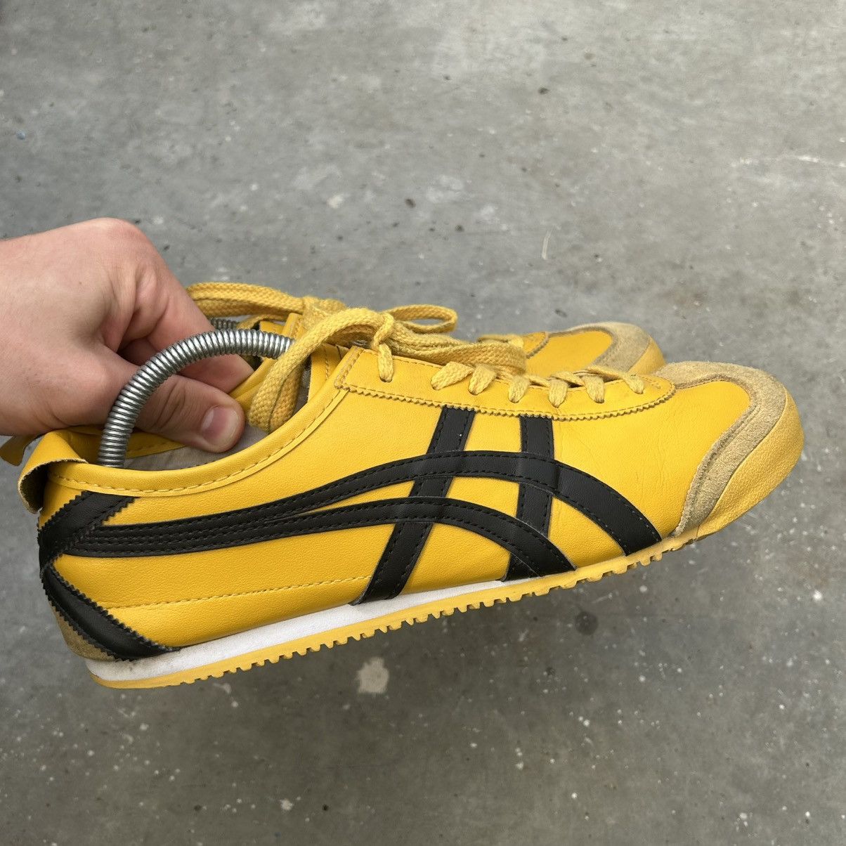 Asics ASICS Onitsuka Tiger Kill Bill icon yellow vintage sneakers Size US 11 / EU 44 - 5 Thumbnail