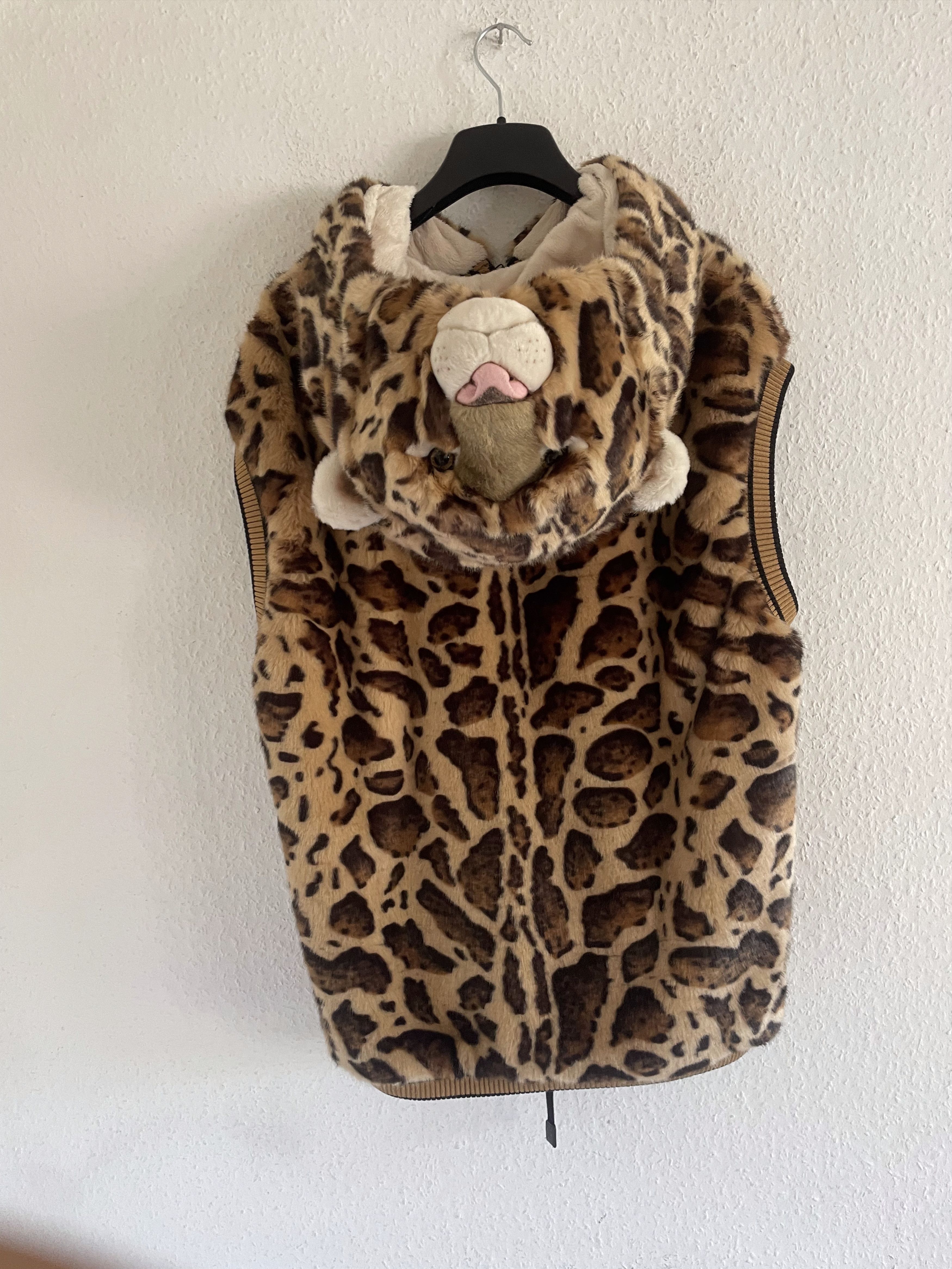 Dolce & Gabbana FW17 Leopard Faux Fur Hooded Vest Size XS / US 0-2 / IT 36-38 - 1 Thumbnail